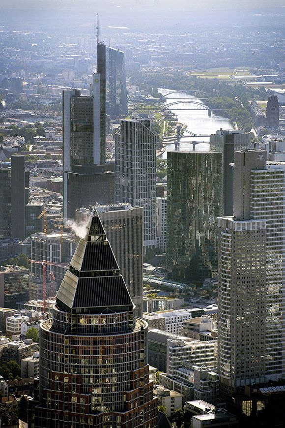 Journal frankfurt er sucht sie