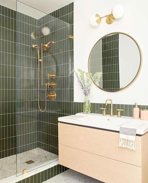 10 Salles De Bain Superbes Et Tendance Pour Vous Inspirer En 2021 Muramur Salle De Bain Art Deco Salle De Bain Tendance Idee Salle De Bain Creer Salle De Bain 69 Idees