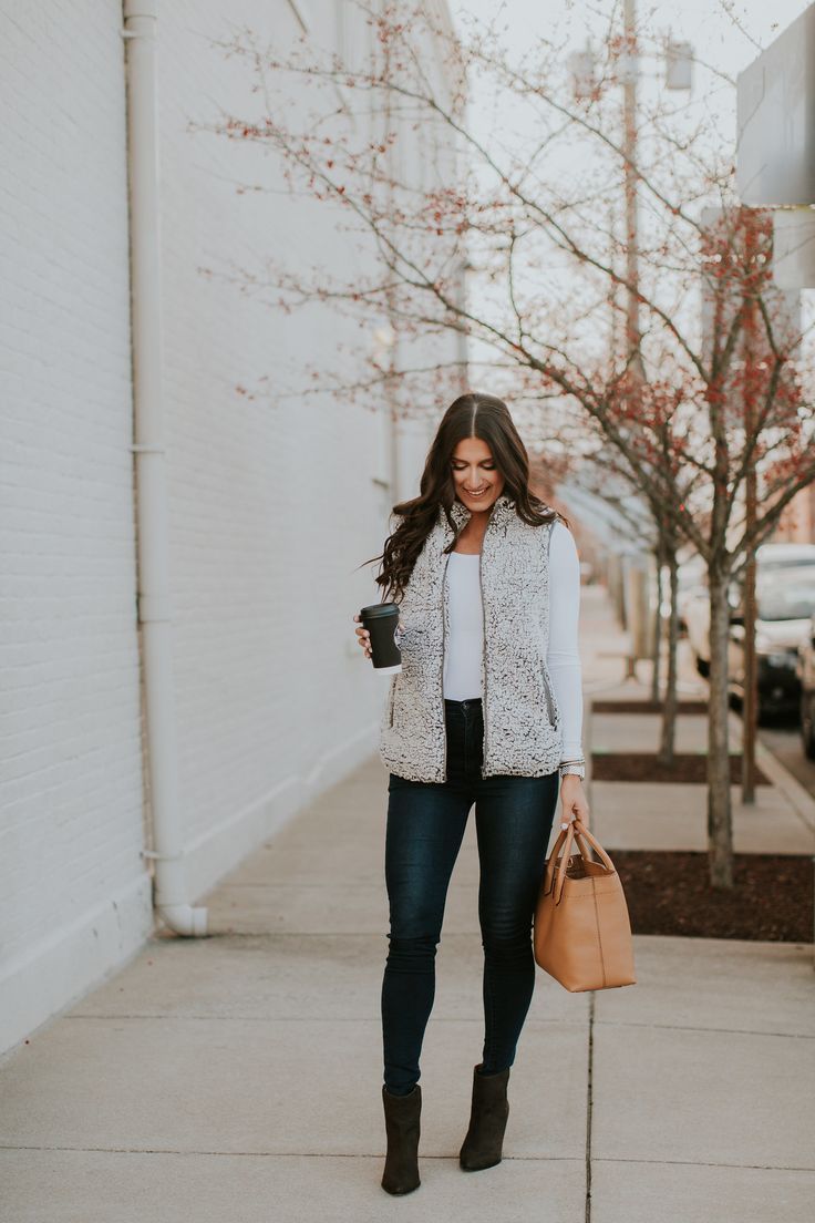 Sherpa Fleece Weste | Pullovers outfit, Vest outfits for women, Fleece
