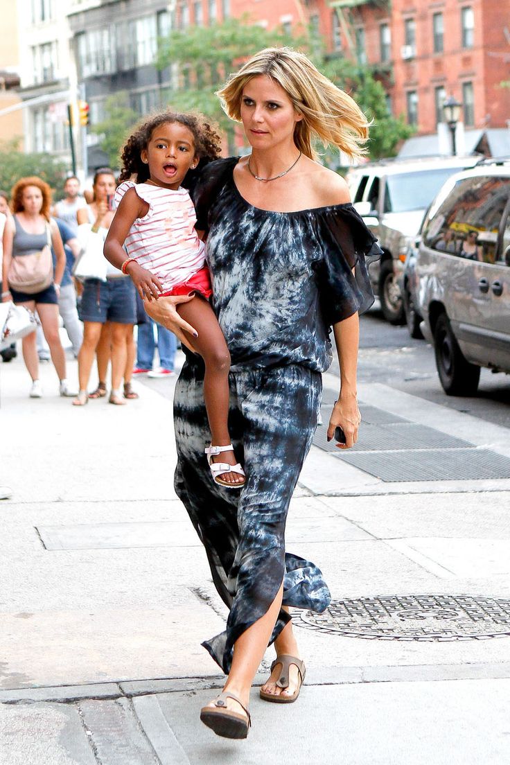 Heidi Klum & co in Birkenstocks xoxo Heidi Klum & co in Birkenstocks xoxo