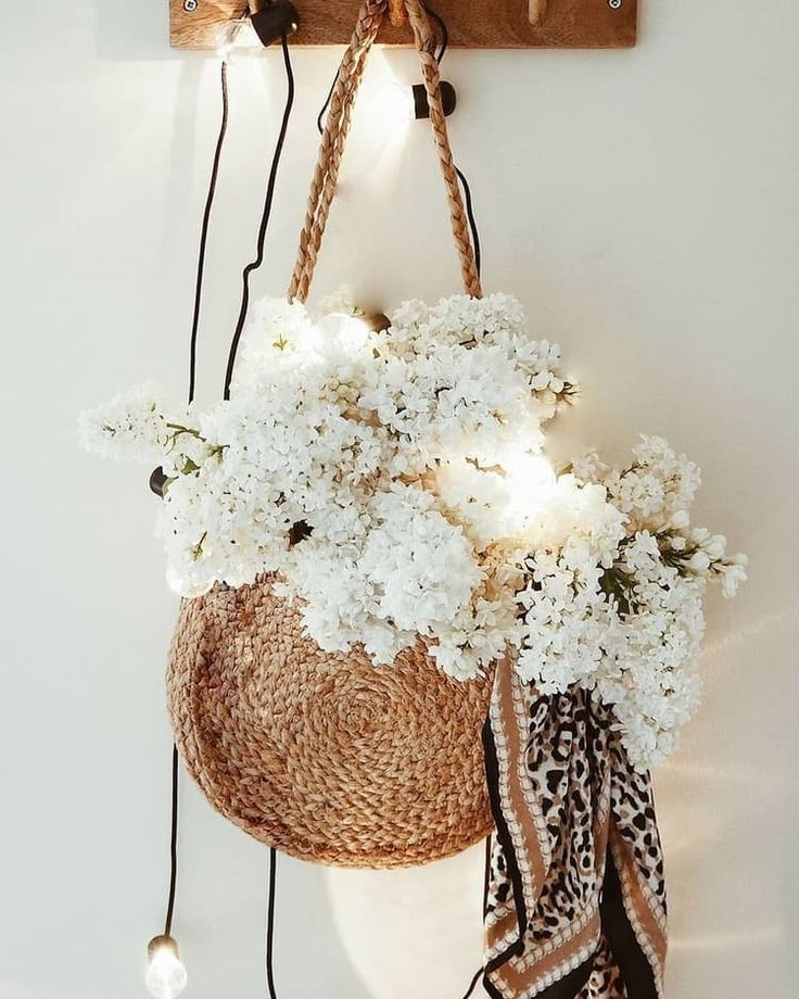 White Flower Basket Foundonweheartit Flowers Flora Florals Bouquet Basket Bouquet Flora Florals Flower Flow Flower Aesthetic Flowers White Flowers