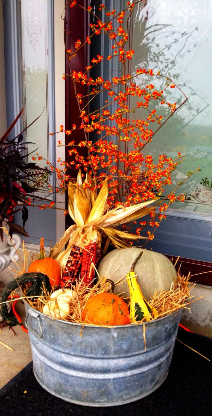 Best 25+ Thanksgiving Decorations Outdoor Ideas On Pinterest fall porch decorating ideas - Best 25+ Thanksgiving Decorations Outdoor Ideas On Pinterest