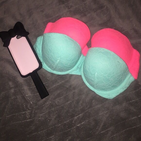 Victoria Secret bra and selfie stuck  Victoria secret bras, Selfie stick,  Bra