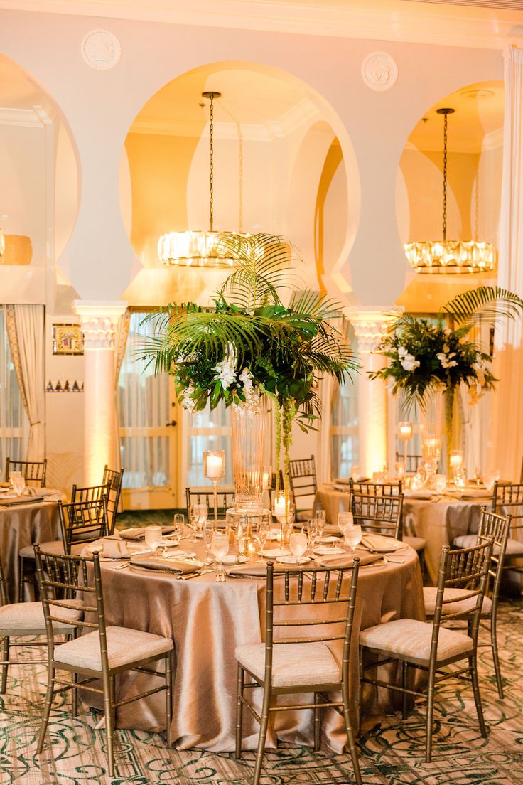 Luxurious Tropical Downtown St Pete Wedding The Vinoy Renaissance Modern Reception Rustic Chic Decor Fl Centerpieces Rustic Chic Wedding Decor, Small Round Tables For Parties St Petersburg