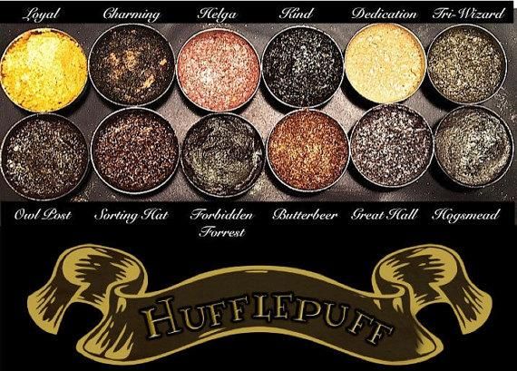 Wir brauchen Harry Potter Badebomben und Lidschatten-Paletten!