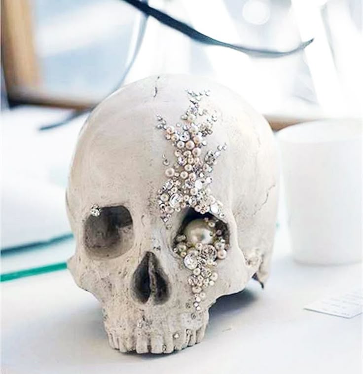 easy decoration for halloween skull from a craft store and gemspearls d - Halloween Skull Decorations easy decoration for halloween skull from a craft store and gemspearls d - Halloween Skull Decorations