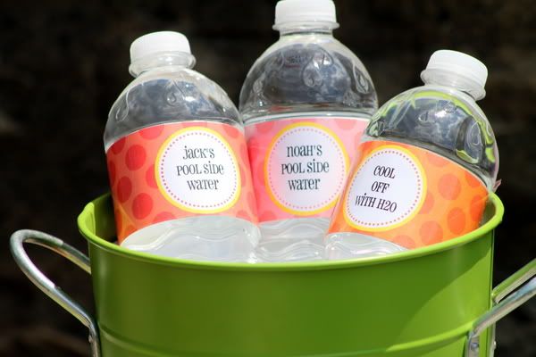 Make Your Own Personalized Water Bottle Labels - Free Editable Labels on Piggy Bank Parties #chillingrillin