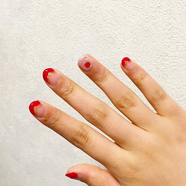 セルフネイル ネイル 白雪姫ネイル 赤 ゴールド りんご 🍎