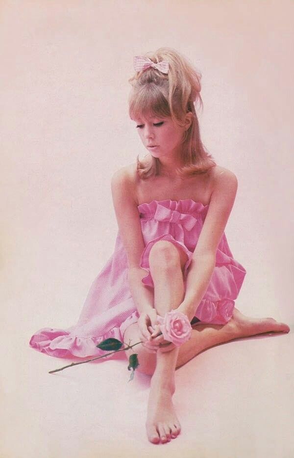 pin by vicky history on pattie boyd 2020 fashion pattie boyd model pin by vicky history on pattie boyd 2020 fashion pattie boyd model