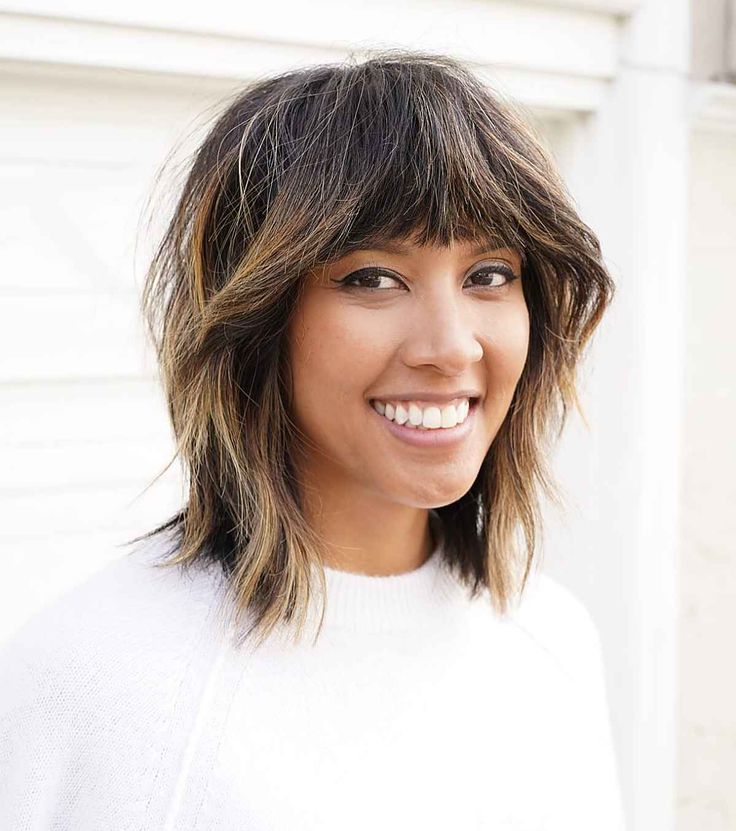 Long bobs are one of the most popular hairstyles today. Book your salon appointment today and ask for this lob haircut with full bangs. Scroll through our page and take a look at more pictures! // Photo Credit: @nothingobvious on Instagram Instagram, Long Bobs, Bob Haircuts, Medium Length Hair Cuts, Shoulder Length Hair Cuts, Medium Length Hair Styles, Angled Bob Hairstyles, Long Layered Haircuts, Long Bob Haircuts