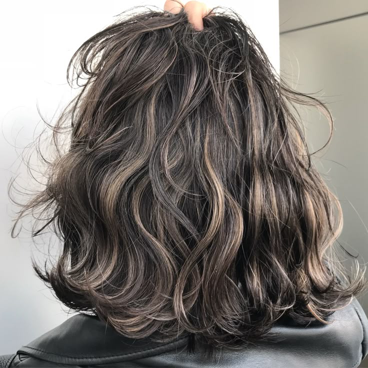 外国人風カラー グラデーションカラー ハイライト バレイヤージュ カラーリング ヘアカラー アッシュ メッシュ ベージュ グレージュ ブルージュ ヘアアレンジ Balayage Ombrehair ヘアスタイリング ウェービーヘア ヘアカット 外国人風カラー グラデーションカラー ハイライト バレイヤージュ カラーリング ヘアカラー アッシュ メッシュ ベージュ グレージュ ブルージュ ヘアアレンジ Balayage Ombrehair ヘアスタイリング ウェービーヘア ヘアカット