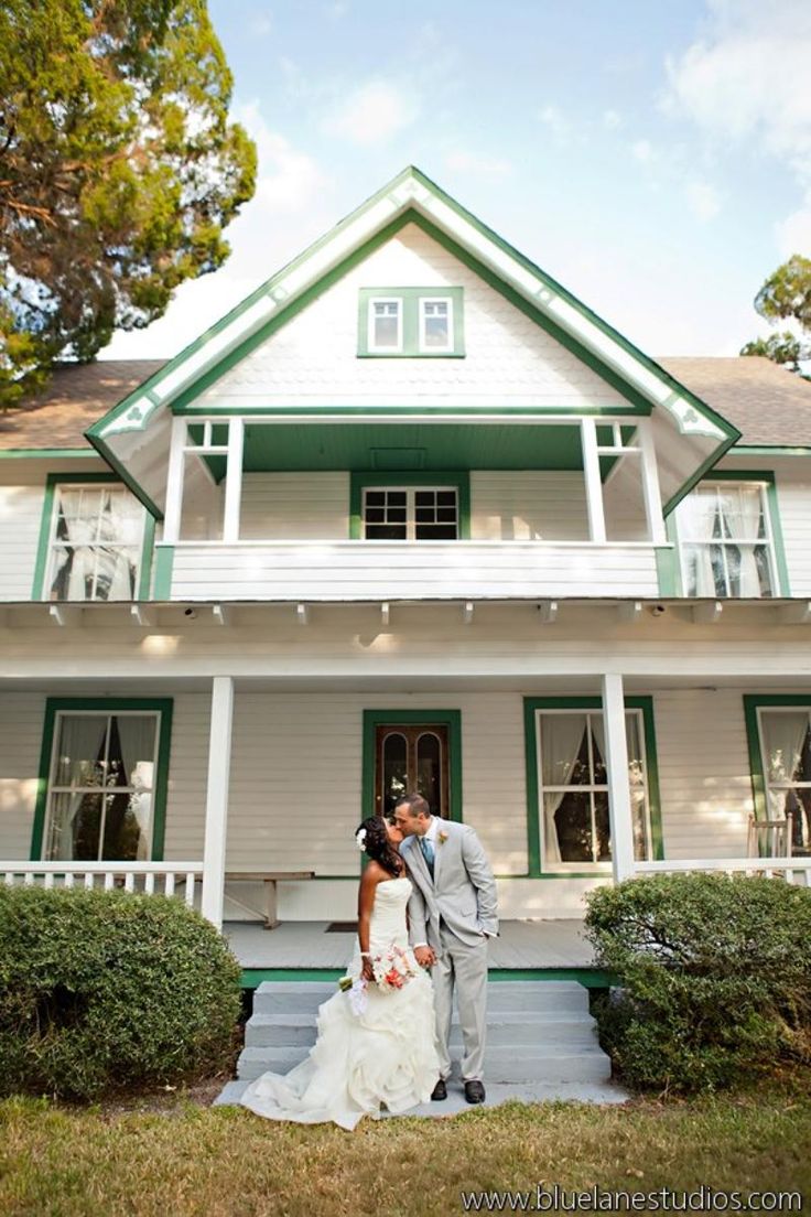 8 Best Weddings At Historic Spanish Point Images On Pinterest Historic Spanish Point Weddings Price Out And Compare Wedding Costs For Ceremony Reception Venues In Osprey Fl