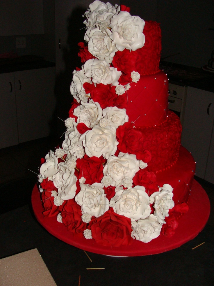 Red And White Wedding Cake Royal Icing Piping Gumpaste Roses By Sugar Red And White Wedding Cake Royal Icing Piping Gumpaste Roses By Sugar