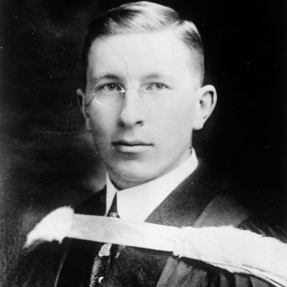 dr banting Sir frederick grant banting: sir frederick grant banting, canadian physician who, with charles h best, was one of the first to extract (1921) the hormone insulin. dr banting Sir frederick grant banting: sir frederick grant banting, canadian physician who, with charles h best, was one of the first to extract (1921) the hormone insulin.
