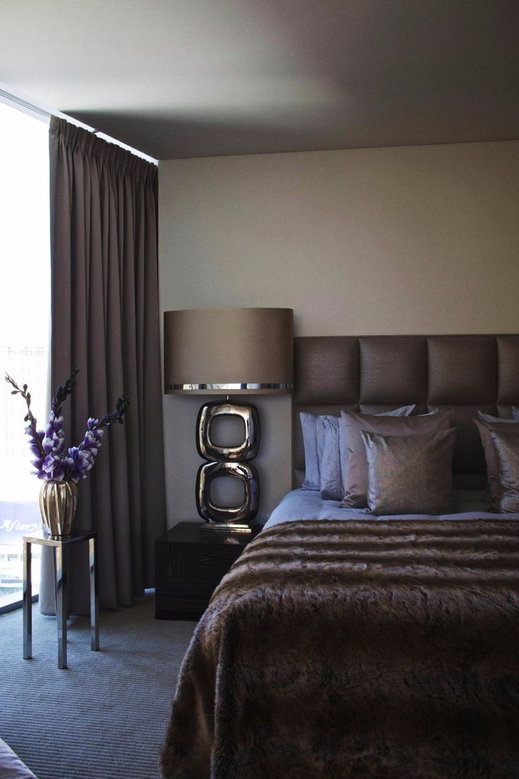 Schlafzimmer-Designs von Top Interior Designer: Eric Kuster #bedroom #langlingen...