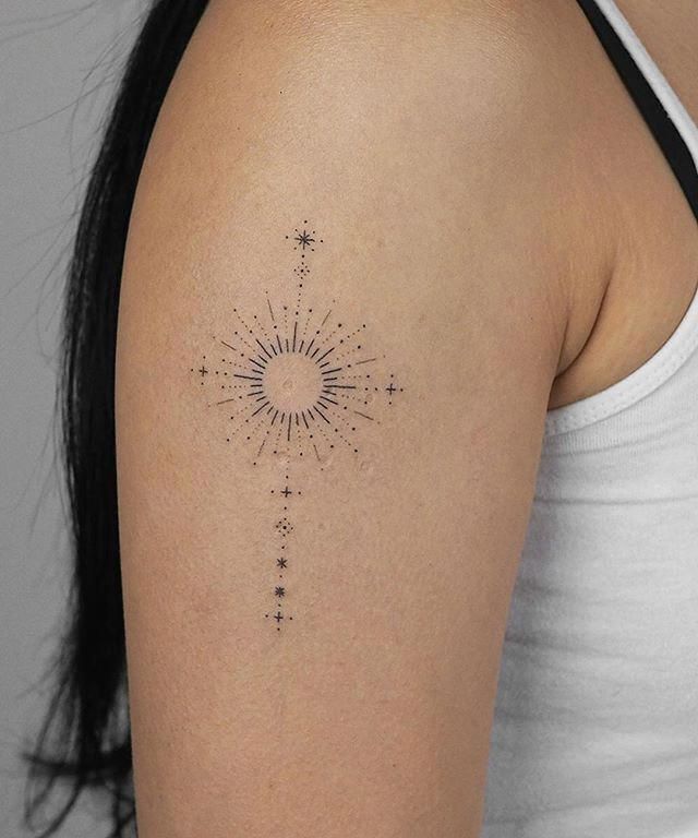 handpoked 직접 그리신 스케치 바탕으로 TravelTattoo Sonnen tattoo klein, Moderne