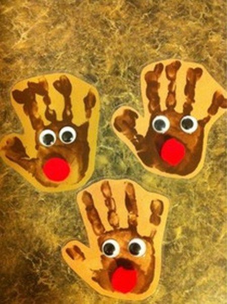 Cute And Fun Christmas Handprint And Footprint Crafts For Kids (18