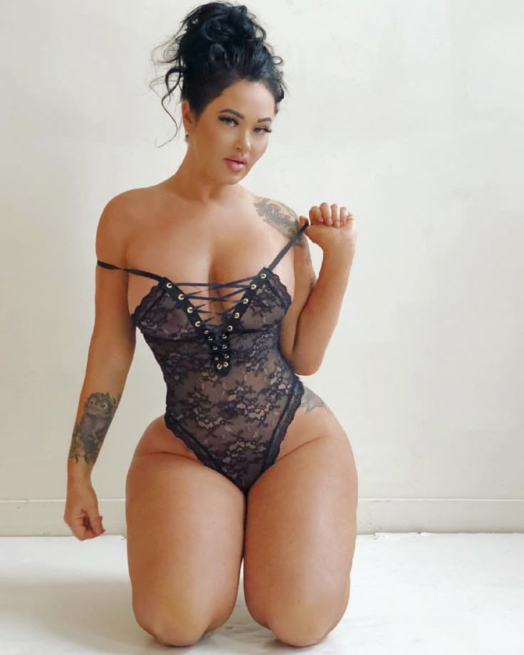 Short hair lingerie curvy shower