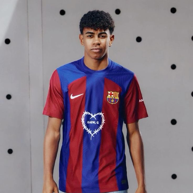 lamine yamal en 2024 | Equipo de barcelona, Jugadores de fútbol, Novios
