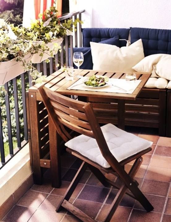 6 Ways To Make The Most Of Small Outdoor Es 3 Tiny House 6 Ways To Make The Most Of Small Outdoor Es 3 Tiny House Prebuild Apartment Balcony Decorating Design