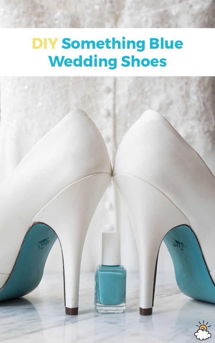 She Paints The Soles Of Her Wedding Shoes With Blue Nail Polish For A Simple But Beautiful Hack