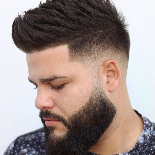 50 Populäre Männerfrisur Vom Spitzenbarbier in 2020 Männer frisuren, Frisuren, Haare nach hinten 50 Populäre Männerfrisur Vom Spitzenbarbier in 2020 Männer frisuren, Frisuren, Haare nach hinten