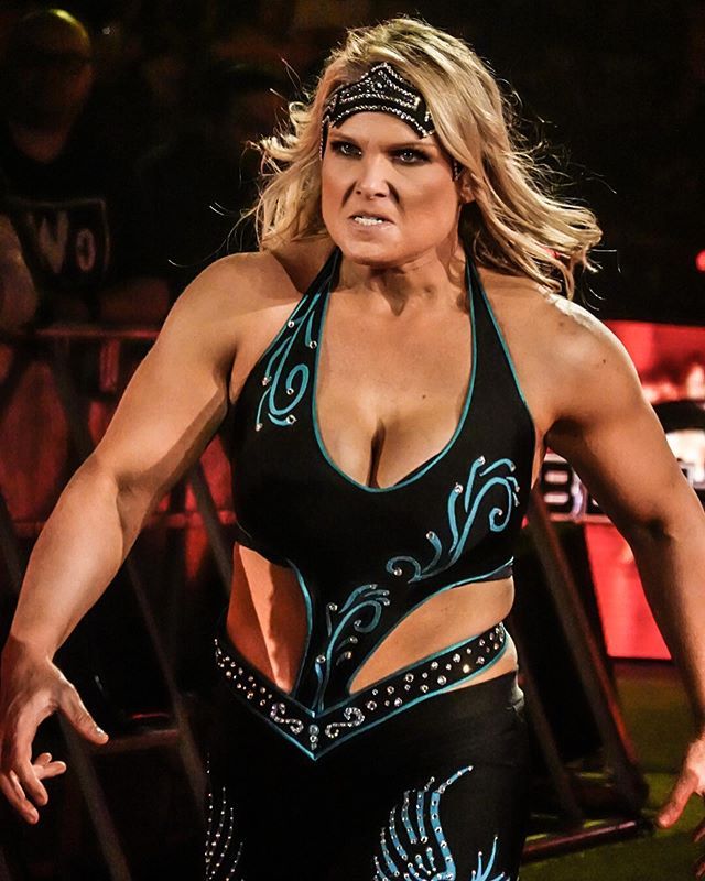 Beth Phoenix Sexy Video Photos Shoot - Pin by La La Land on Women's Wrestling ♥ in 2020 | Wrestling divas Beth Phoenix Sexy Video Photos Shoot - Pin by La La Land on Women's Wrestling ♥ in 2020 | Wrestling divas