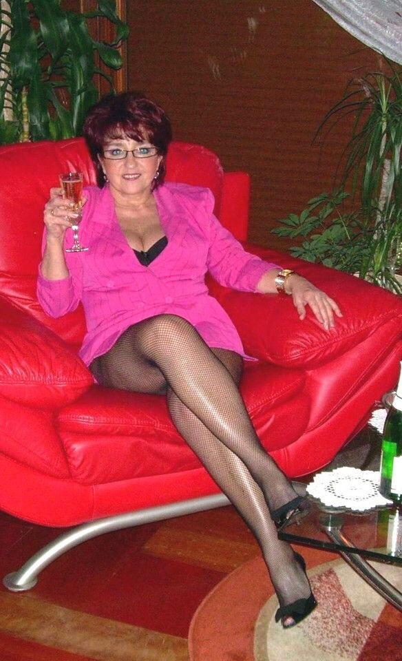 Alte weiber in nylons
