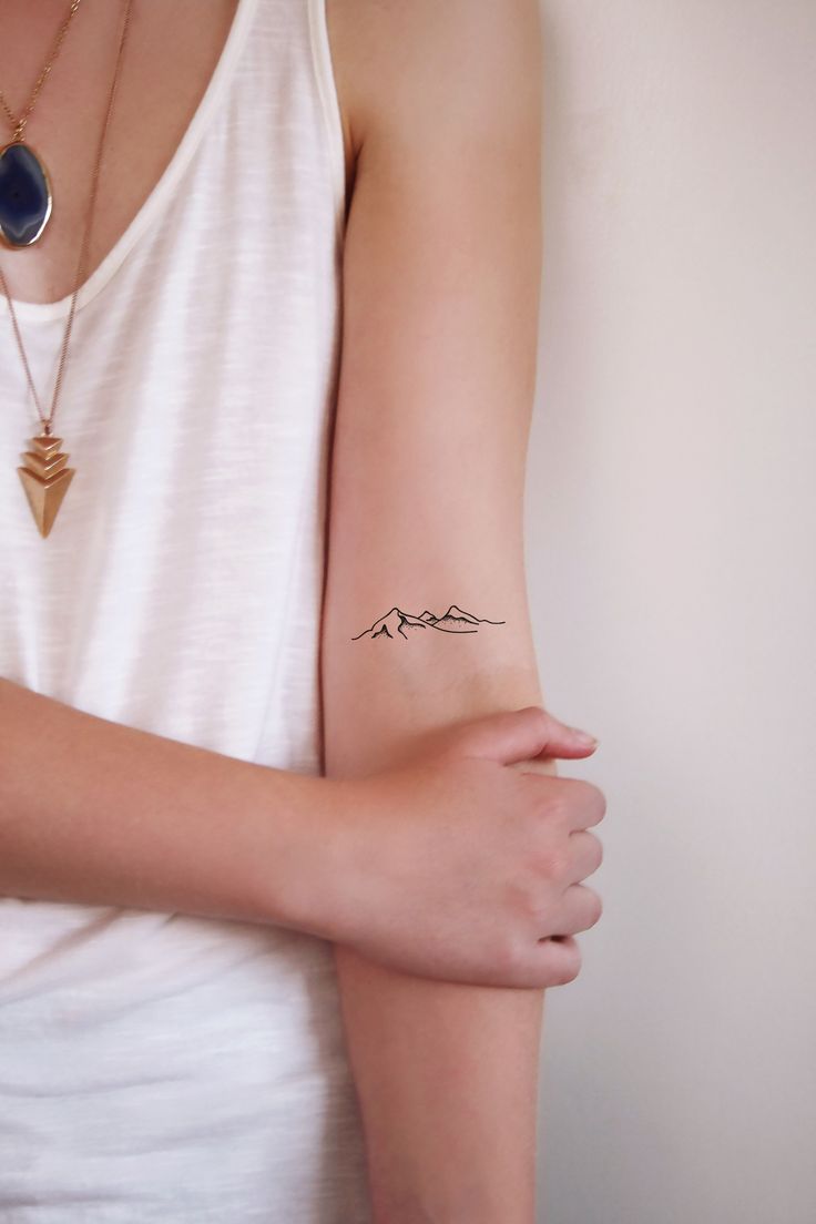 back of the neck tattoos for girls every rose has its thorn best 20 inner wrist tattoos ideas on pinterest small neck back of the neck tattoos for girls every rose has its thorn best 20 inner wrist tattoos ideas on pinterest small neck