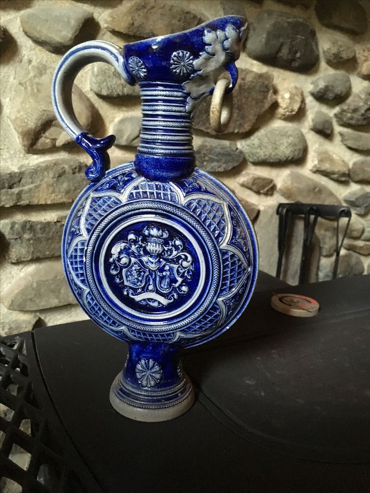 OFFERING BEAUTIFULLY DECORATED STONEWARE