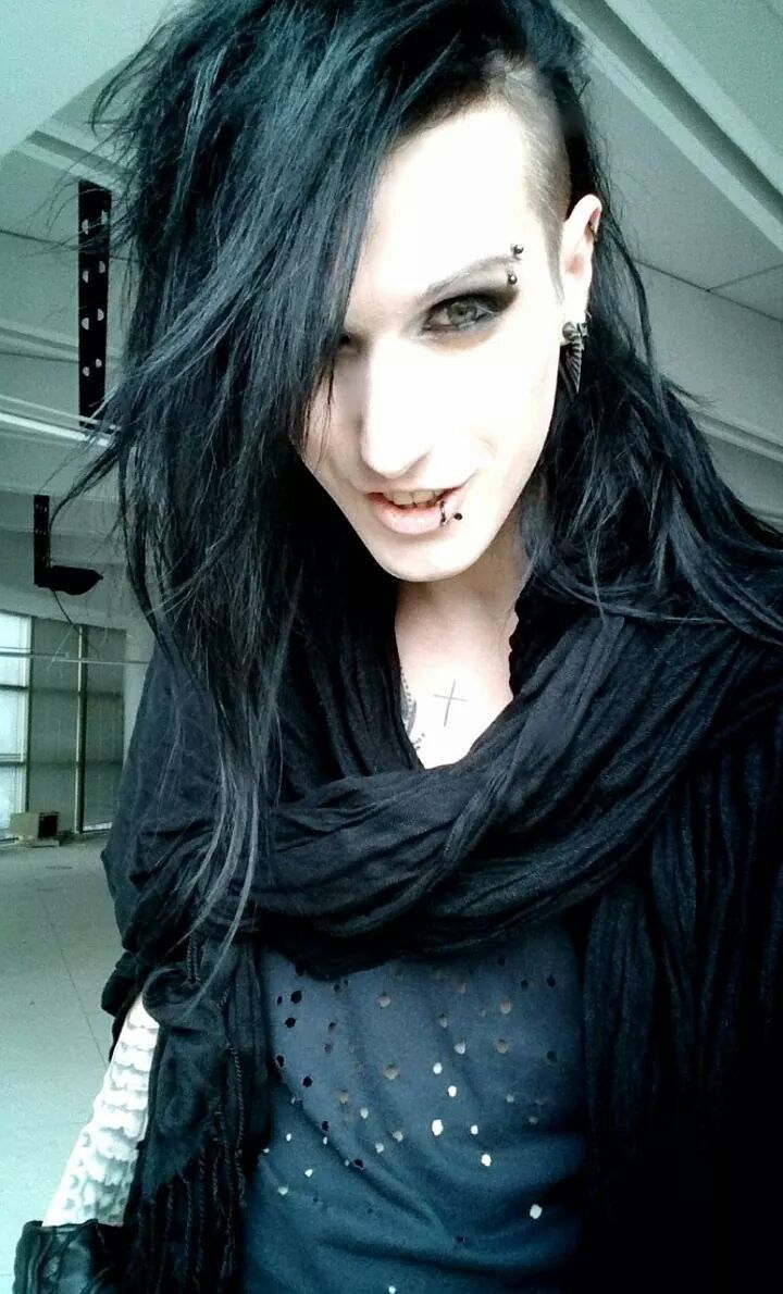 Goth Hairstyles New Nomad Goth Androgynous Tomboy Fashion Inspiration Makeup And Goth Hair Goth Guys Long Hair Styles Goth Hairstyles New Nomad Goth Androgynous Tomboy Fashion Inspiration Makeup And Goth Hair Goth Guys Long Hair Styles