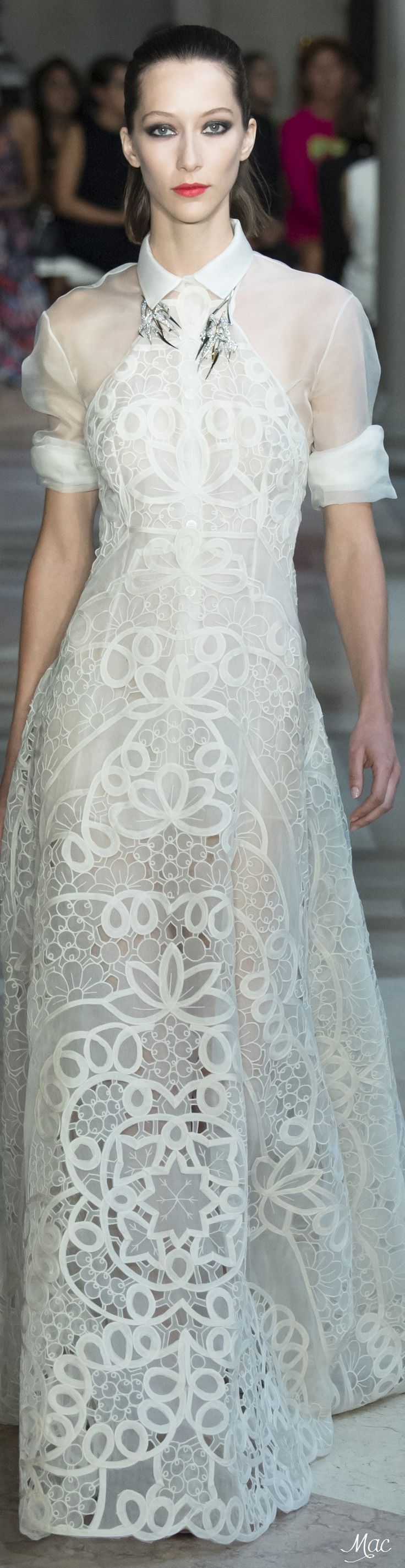 253 best Carolina fab images on Pinterest Spring 2017 Ready to Wear Carolina Herrera