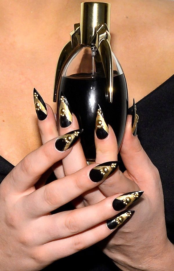 Lady Gaga S Fake Nail At 13k And Miley Cyrus Is Upto Lady Gaga S Fake Nail At 13k And Miley Cyrus Is Upto Something Body Art Nails