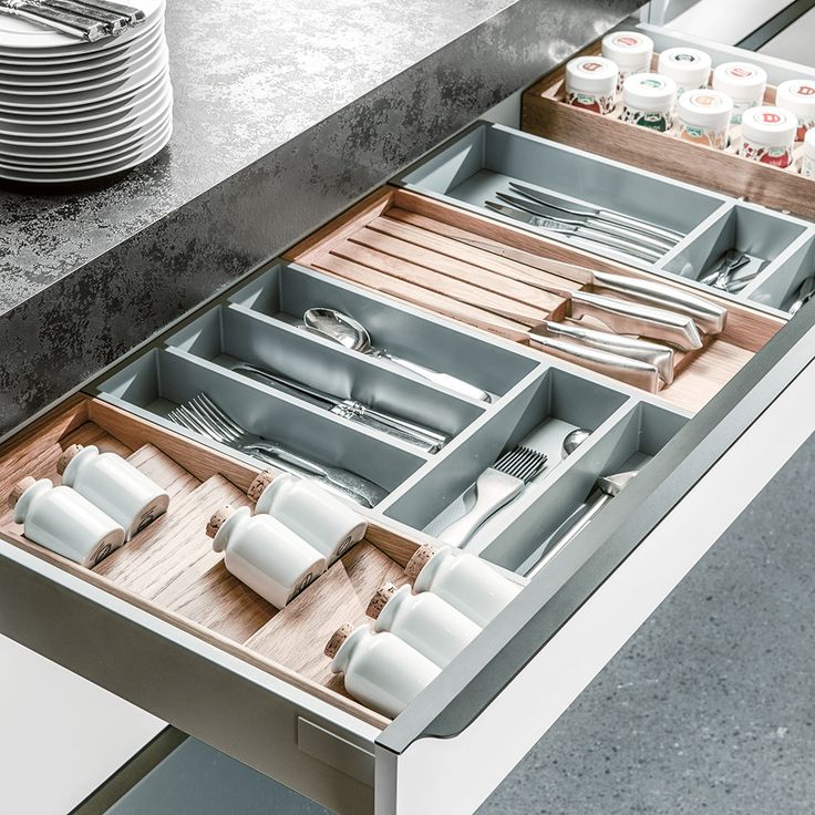 Praktische Systeme erleichtern das Kochen und für Ordnung in der Küche. Küchen zubehör Praktische Systeme erleichtern das Kochen und für Ordnung in der Küche. Küchen zubehör
