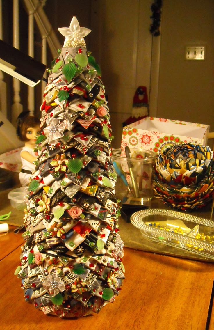 How to tie a ball on a Christmas tree crochet Detailed description of the work process, the technique of mating and step-by-step photos How to tie a ball on a Christmas tree crochet Detailed description of the work process, the technique of mating and step-by-step photos