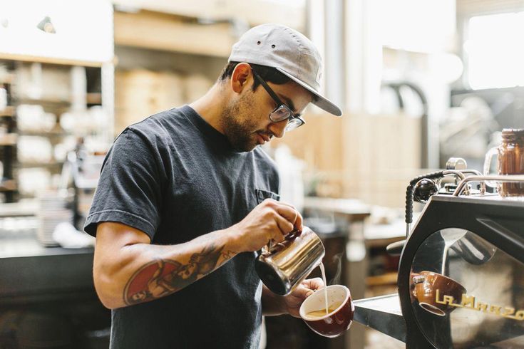 making a good espresso coffee #makingespresso Espresso machine, Enjoy coffee, Es