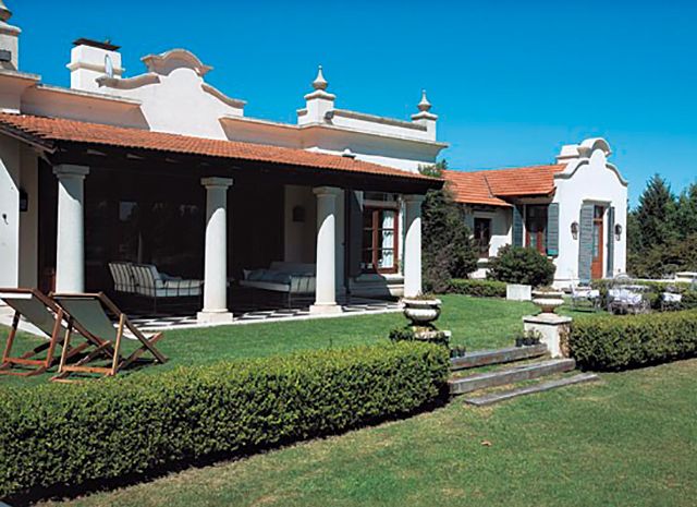 estilo colonial espanol | Casas coloniales españoles, Fachada de casas  mexicanas, Casas de campo