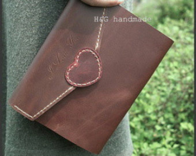 Einzigartige handgemacht Filz Journal mit Leder Gürtel hölzernen Stift, weißes Papier Notebook, Longstich handgemacht, einzigartiges Geschenk Skizzenbuch / Tagebuch