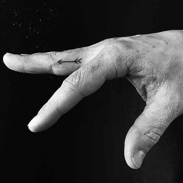 Finger Stick And Poke Super Cute And Simple Stick N Poke Tattoo Idea Sticknpoke Mountaintattoo Poke Tattoo Stick Poke Tattoo Stick Tattoo