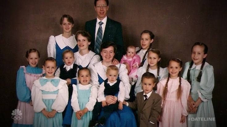 Warren Jeffs with three of his wives and children On his right is Warren Jeffs with three of his wives and children On his right is