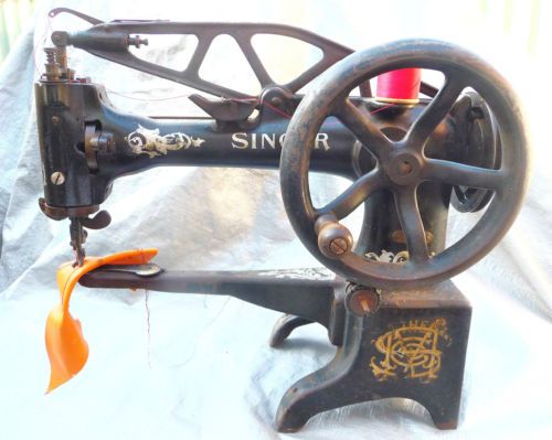 Industrial Sewing Machine Singer 40 40K Boot Makers Leather Patcher Cool Singer Sewing Machine For Leather Industrial Sewing Machine Singer 40 40K Boot Makers Leather Patcher Cool Singer Sewing Machine For Leather