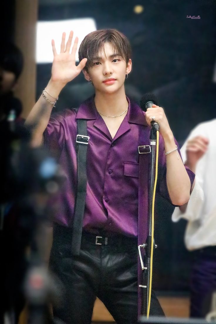 します Straykidsヒ着用VETEMENTS hotter Tシャツの通販 by Mencia's ...