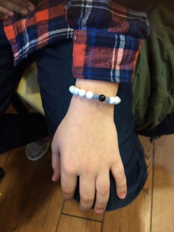 How To Wear A Rosary Around Your Wrist