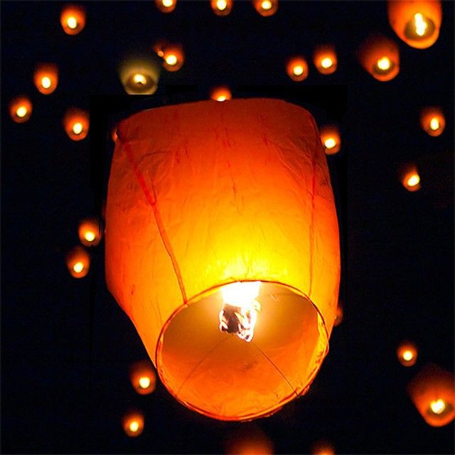 50Pack Floating Paper Lanterns (With images) Floating lanterns, Sky