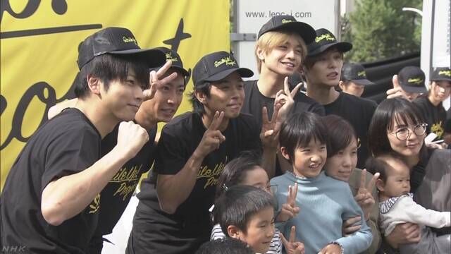 嵐 v6 メンバーらが被災地で炊き出し 福島 郡山 Nhkニュース 井ノ原快彦 V6 メンバー 炊き出し 嵐 v6 メンバーらが被災地で炊き出し 福島 郡山 Nhkニュース 井ノ原快彦 V6 メンバー 炊き出し