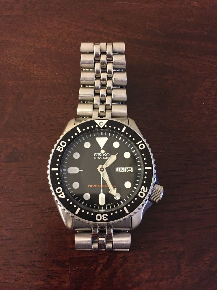 seiko skx007k2 automatic dive watch