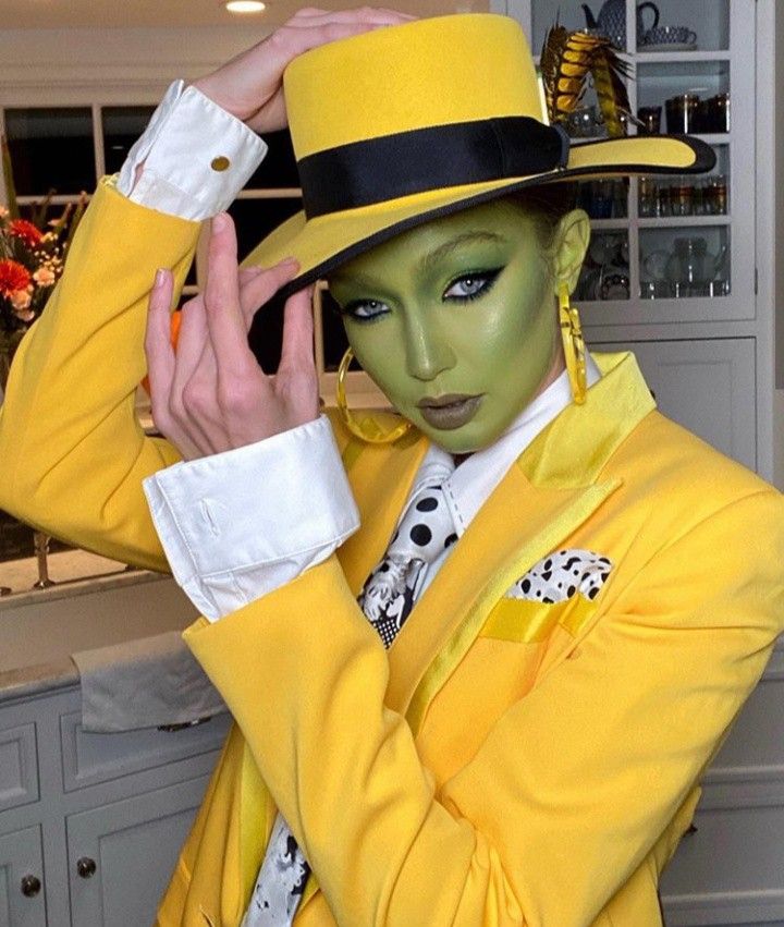 Qué me pongo para Halloween? Acuérdate de estos dos disfraces accesible de  Gigi Hadid