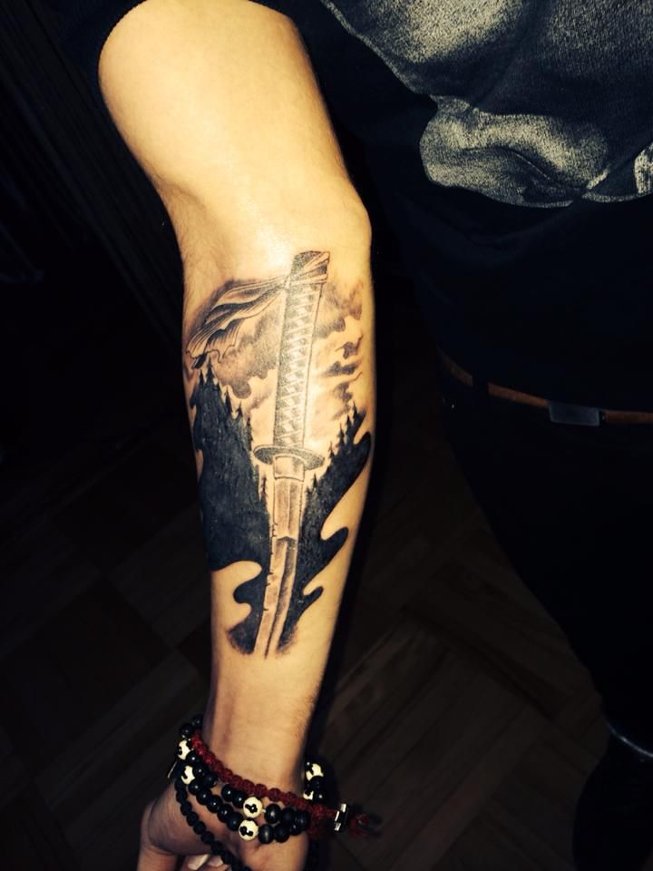 tattoo katana | Tattoos, Tattoo designs, Tattoos for guys