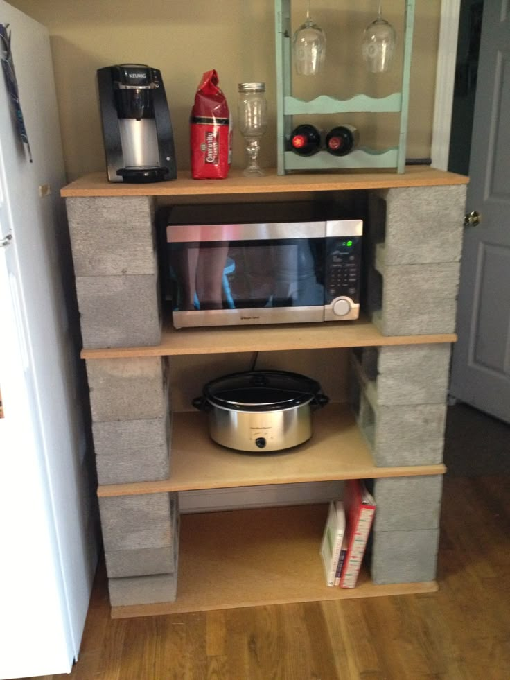 Best 25+ Cinder block shelves ideas on Pinterest | Concrete building