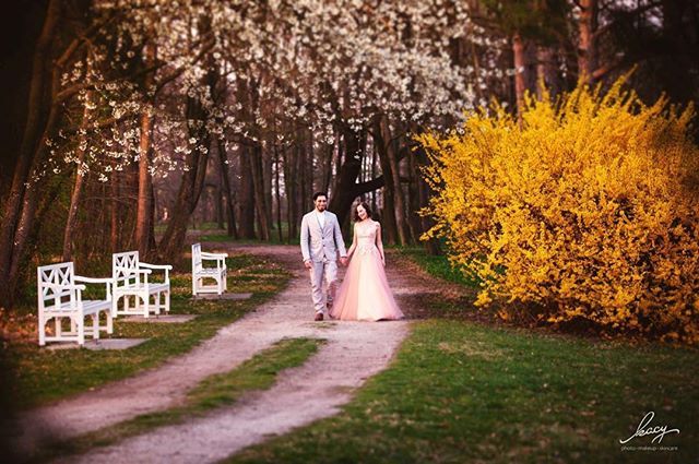 Das Erste Foto Vom Gestrigen After Wedding Shooting In Laxenburg Laxenburg Schlossparklaxenburg Afterweddingshooting Af Photo Makeup Instagram Wedding